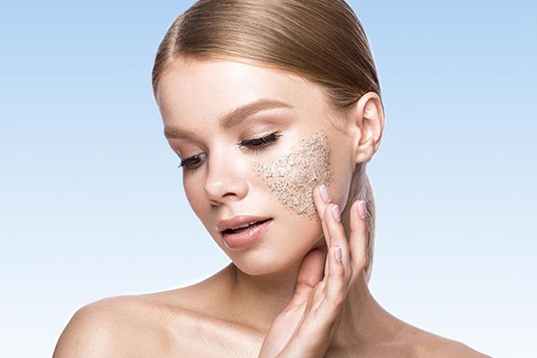 یک تا دو بار استفاده از اسکراب در هفته 